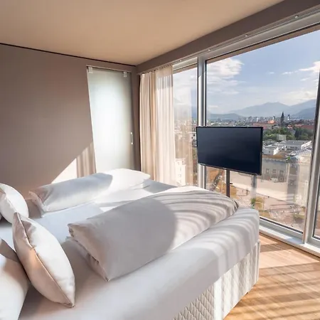 Ξενοδοχείο Adlers 4*